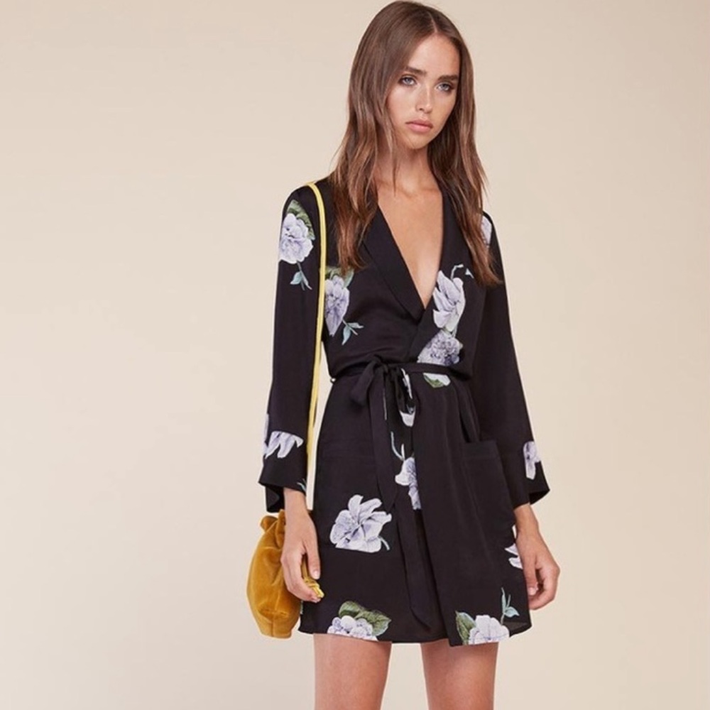 🖤 Reformation Wrap Dress
